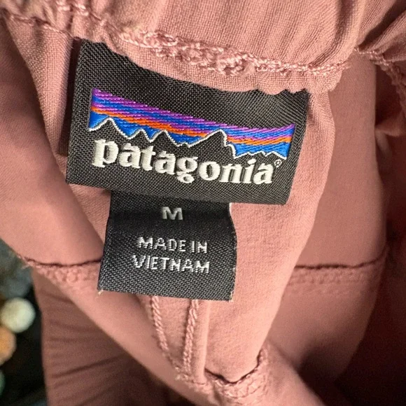 PATAGONIA Womens Outdoor Everyday Shorts - 4 Inch Evening Mauve - Picture 9 of 9